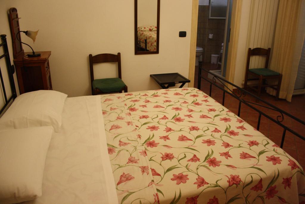 Kerkent Bed & Breakfast Агридженто Стая снимка